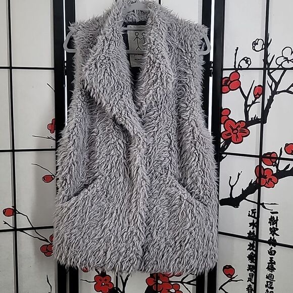 Pete & Greta By Johnny Was Blue Gray Vegan Furry Vest, Size Medium - Picture 2 of 6
